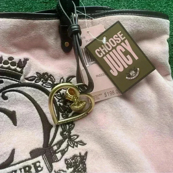 Juicy Couture - Picture 3 of 7